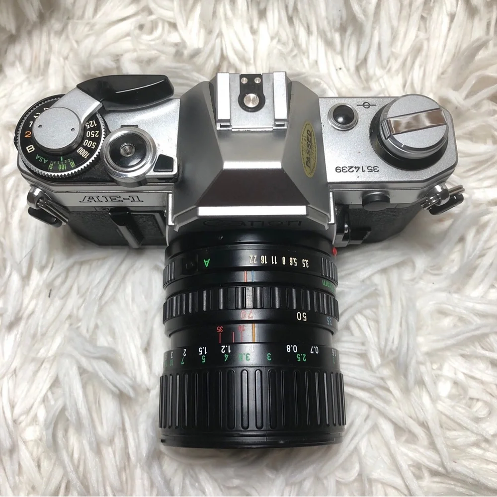 Canon AE-1 Program SLR 35mm Film Camera Body 50mm f1.4 Lens Tripod Vivitar JAPAN